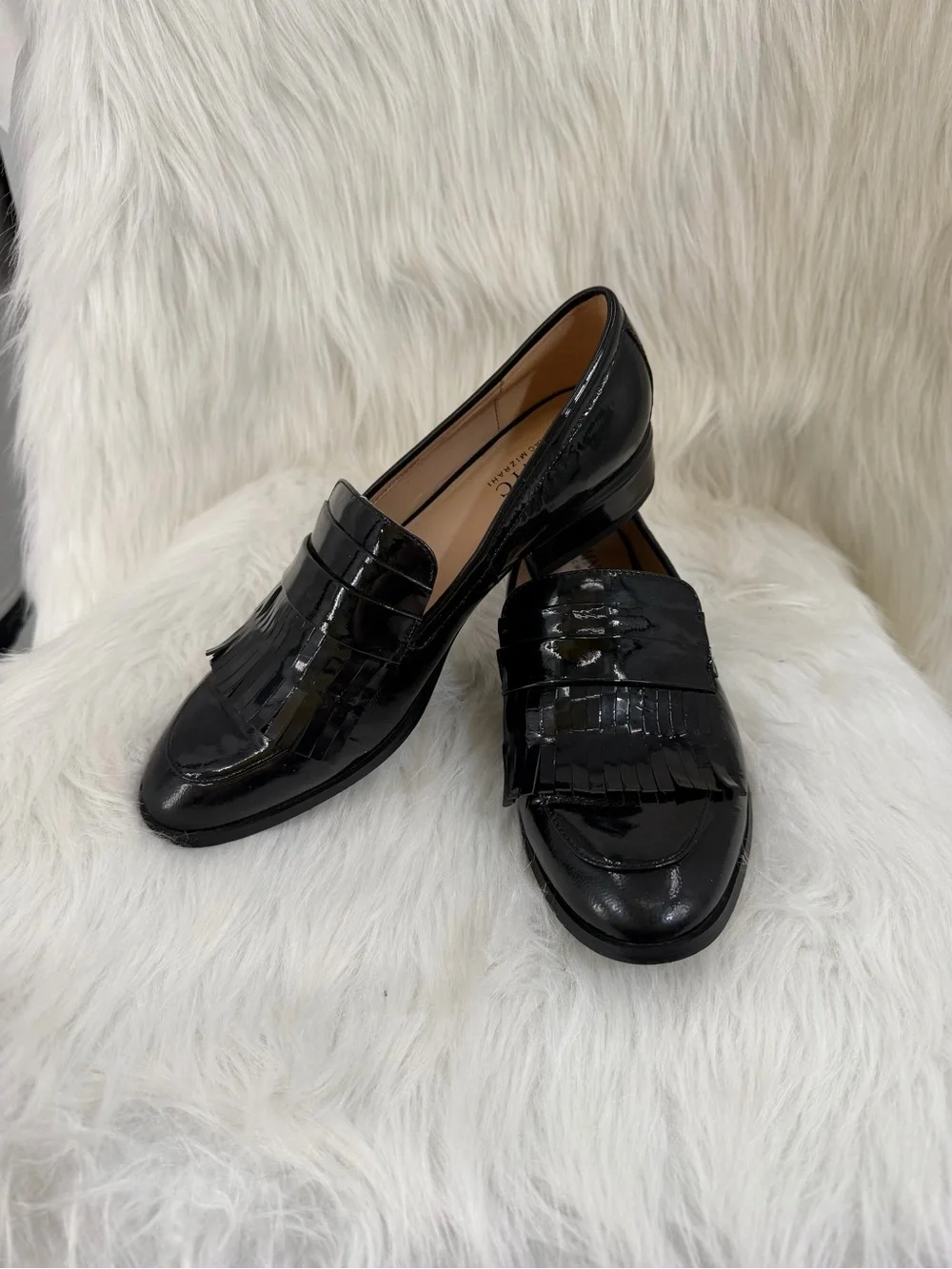 Isaac Mizrahi IMNYC Black Patent Leather Fringe Tassel Loafer, Veronica, Sz 8
